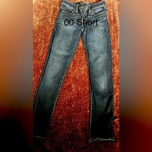 9 Pair of American Eagle jeans, Size 00 Short, Very gently worn!